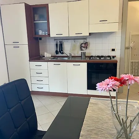 アパート Musto House アルベンガ